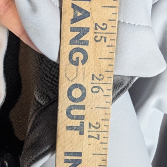 Cabela's Gore Windstopper in light gray size small with drawstring hem & hood - Picture 16 of 16